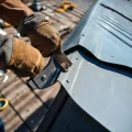 Фото по теме: Особенности монтажа фальцевой кровли с картины ручной работы