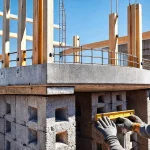 Фото по теме: Как сделать армирующий пояс под мауэрлат на газобетонных стенах
